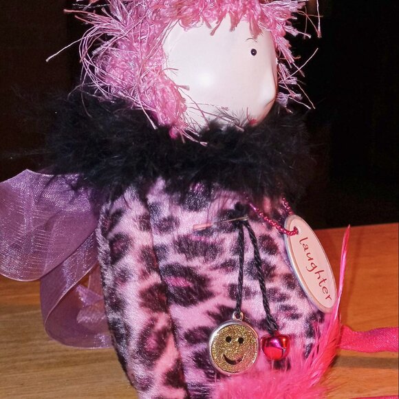 Hallmark LAUGHTER & Happiness Wish Sister/Friend Pretty Pink Leopard Shelf Doll - Picture 3 of 11
